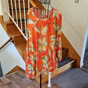 👚Susan Graver Multicolor Floral Tunic